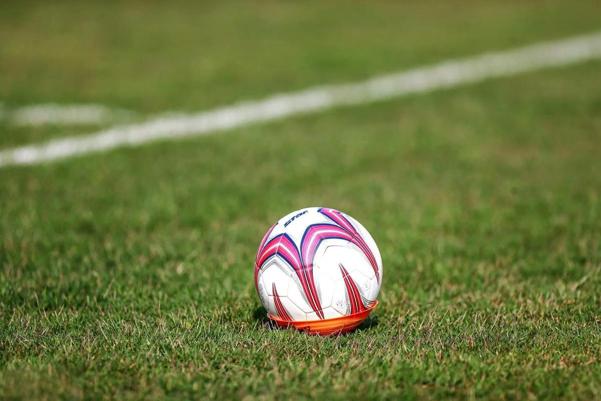 球探篮球比分手机触屏版应用界面展示